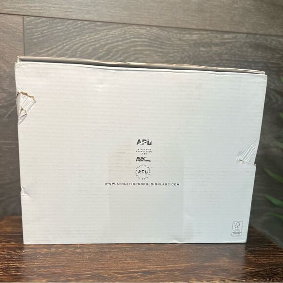 APL Women's Streamline Sneaker in Chocolate/Cobalt/Multi. Size 7. New in Box! - Picture 14 of 15